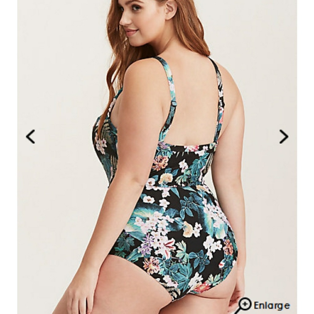 *SOLD* Sexy!! 1x Torrid Tropical Lattice Swimsuit - Picture 6 of 8